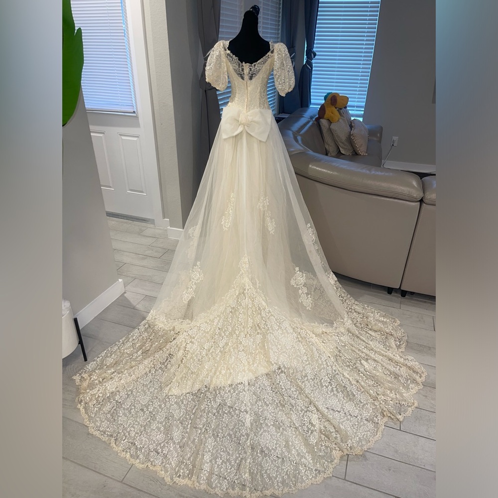 Vintage stunning lace Victorian puff sleeves cottage beaded wedding dress XS